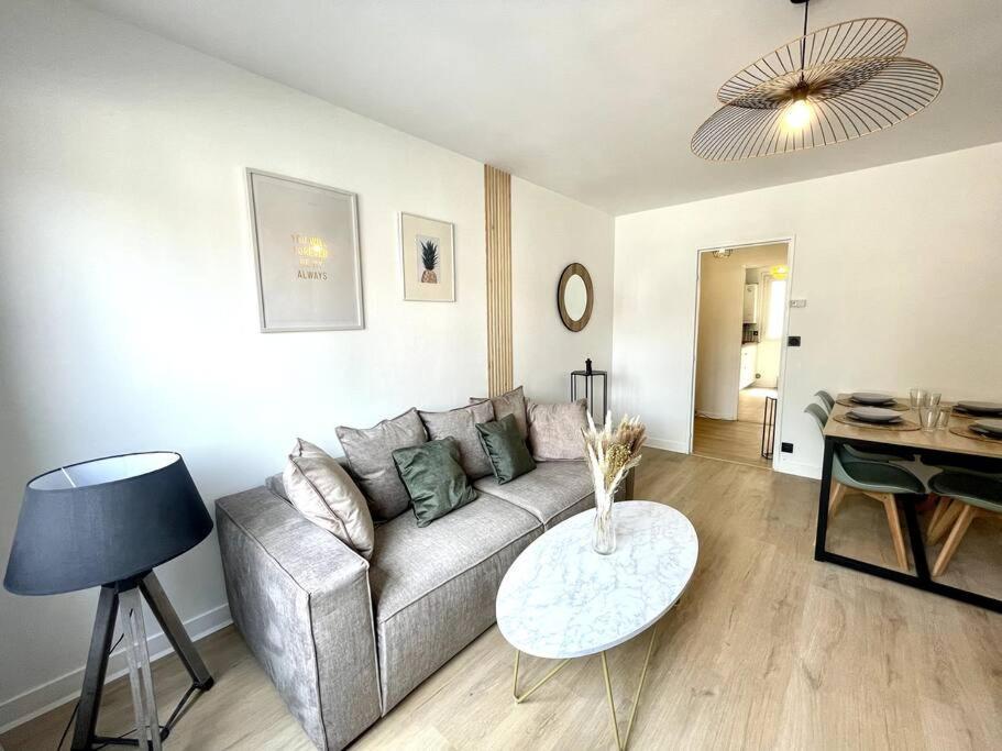 Ferienwohnung L'Instant Present - Calme & Elegant Proche Gare Roanne Exterior foto