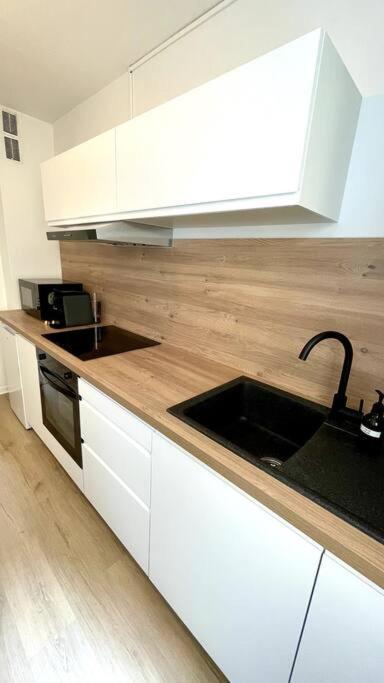 Ferienwohnung L'Instant Present - Calme & Elegant Proche Gare Roanne Exterior foto